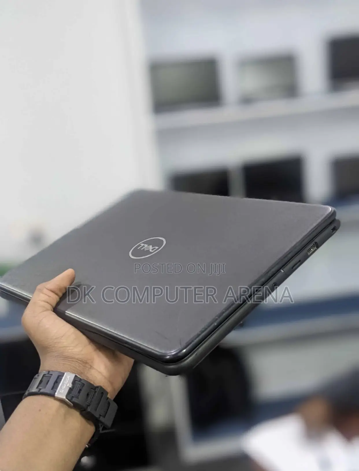 Laptop Dell Vostro 3300 4GB Intel Core Ultra 5 SSD 128GB