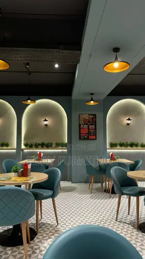 Cafe Restaurant Seater