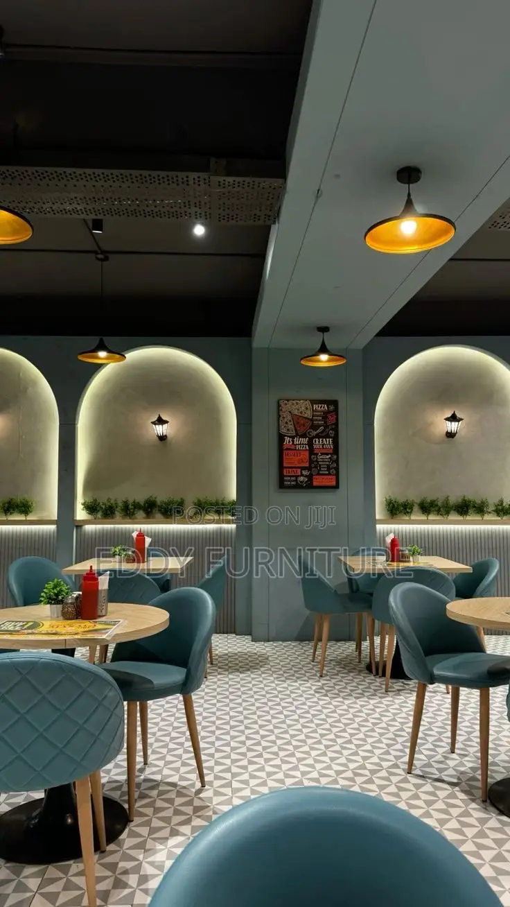 Cafe Restaurant Seater