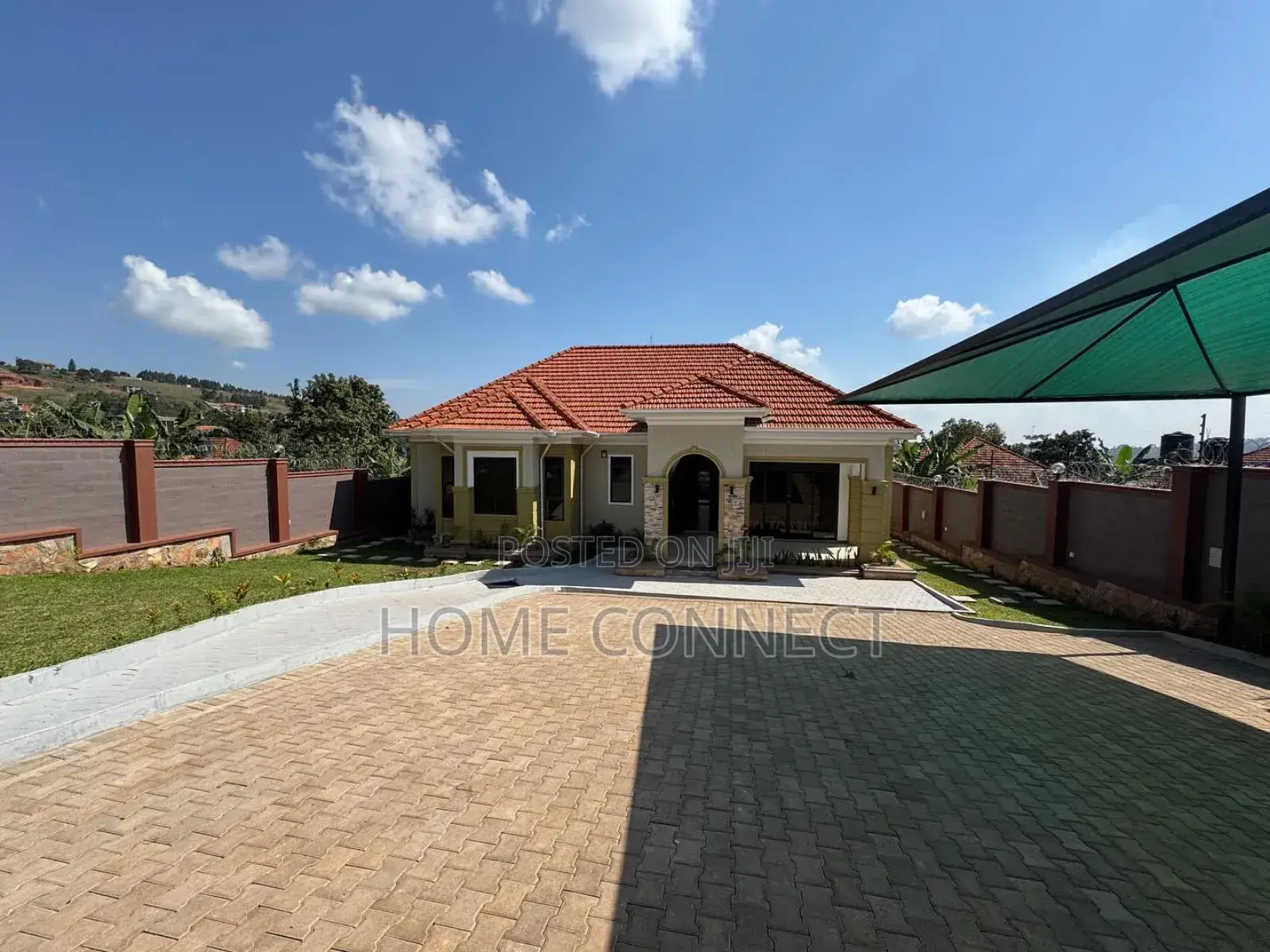 4bdrm Bungalow in Najjera 2, Central Division for sale