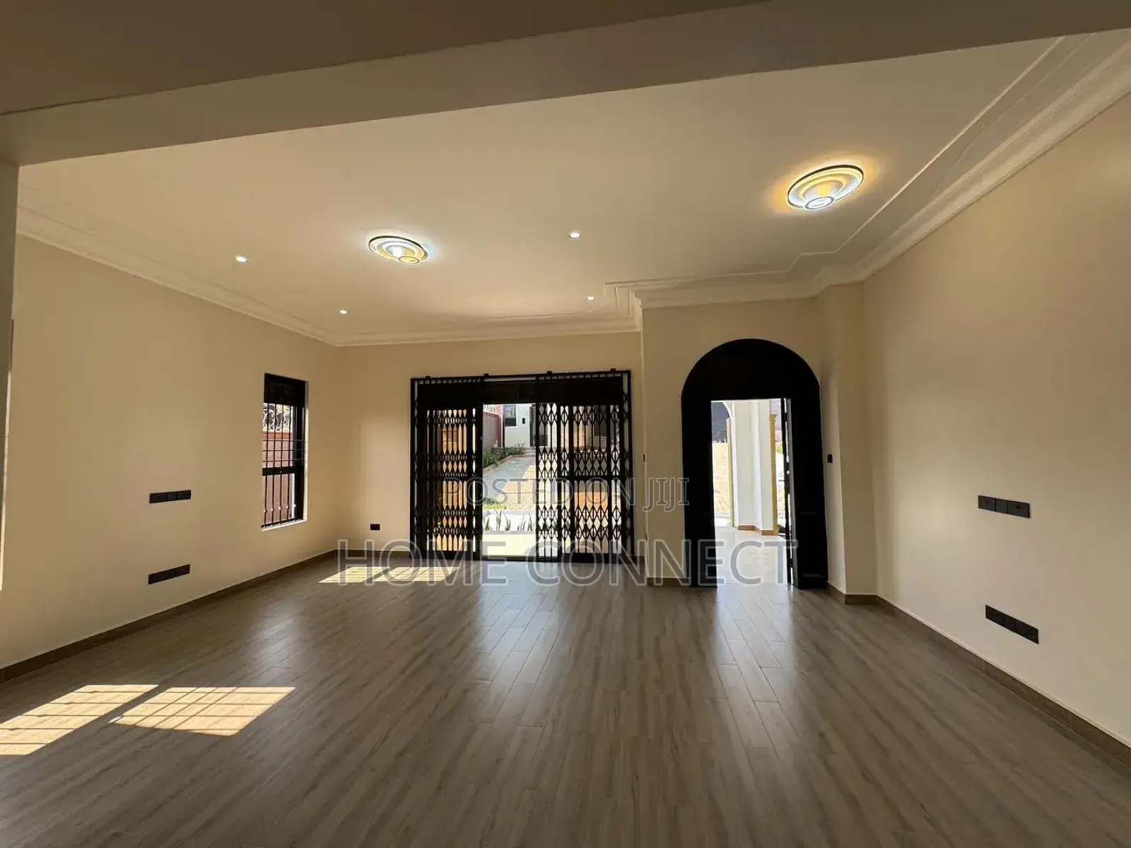 4bdrm Bungalow in Najjera 2, Central Division for sale