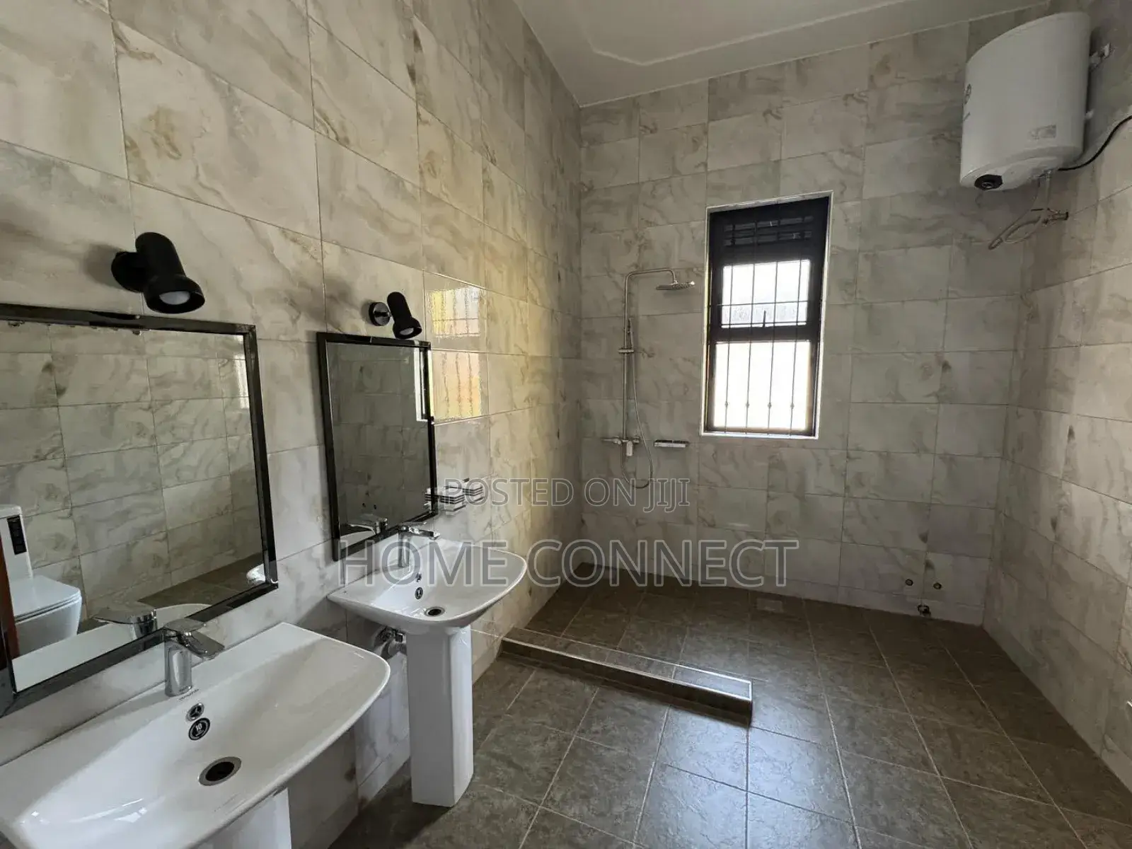 4bdrm Bungalow in Najjera 2, Central Division for sale