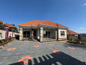 4bdrm Bungalow in Bwebajja Akright, Central Division for sale