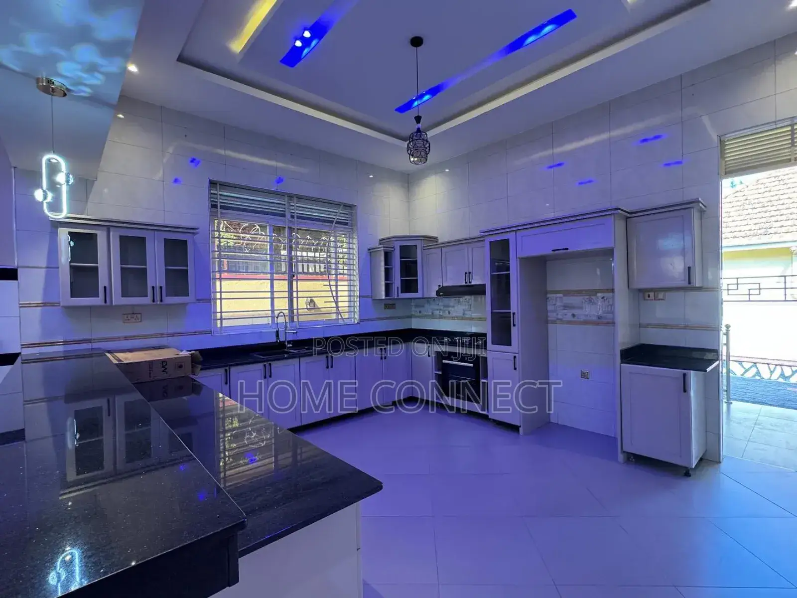 4bdrm Bungalow in Bwebajja Akright, Central Division for sale