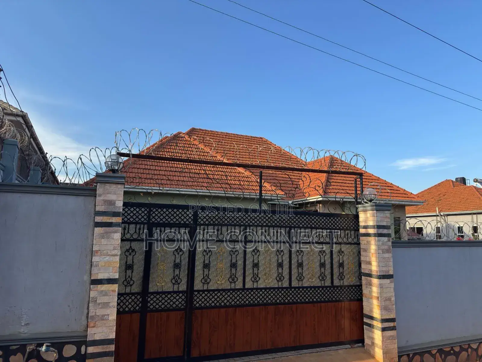 4bdrm Bungalow in Bwebajja, Central Division for sale