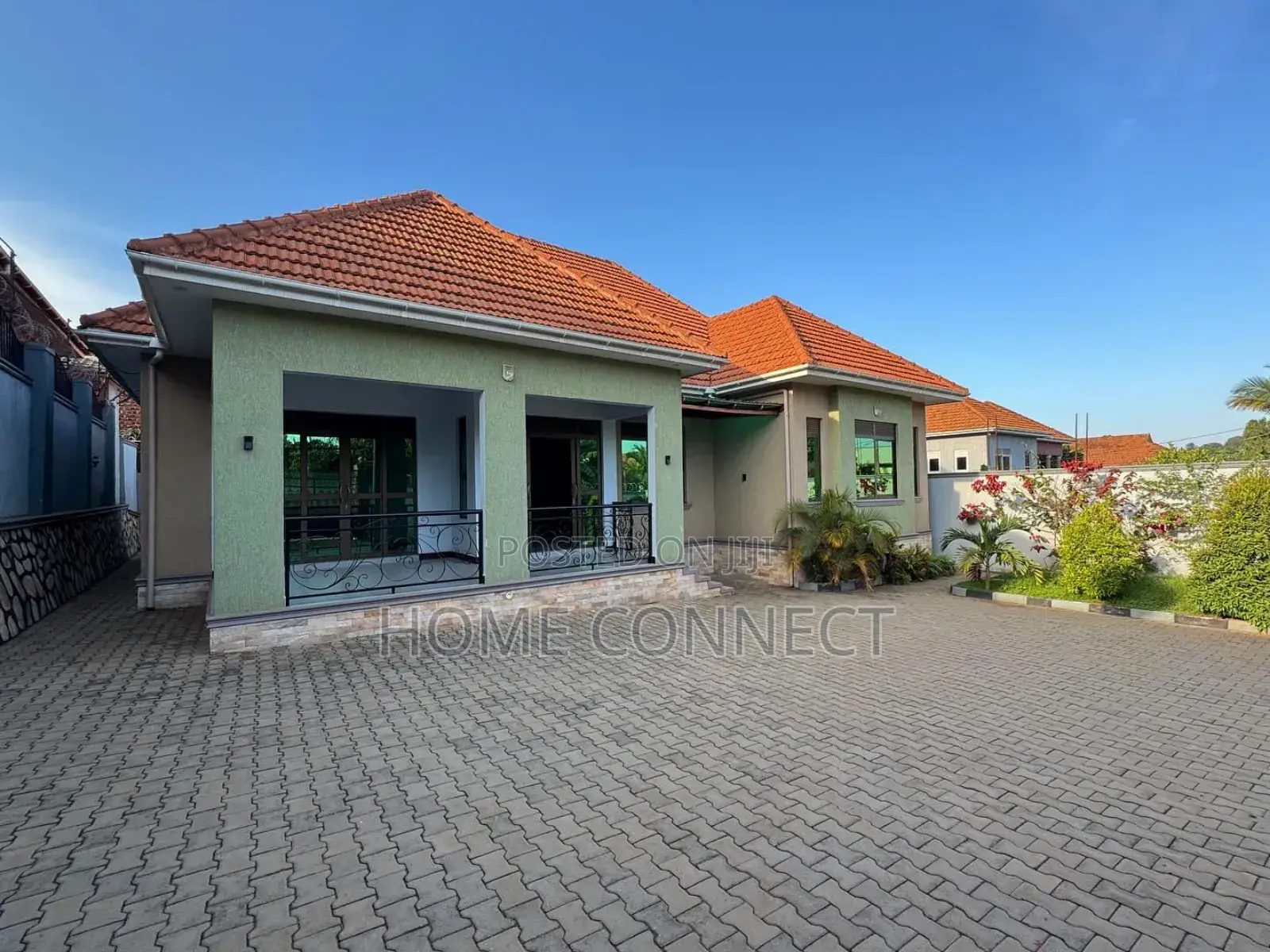 4bdrm Bungalow in Bwebajja, Central Division for sale