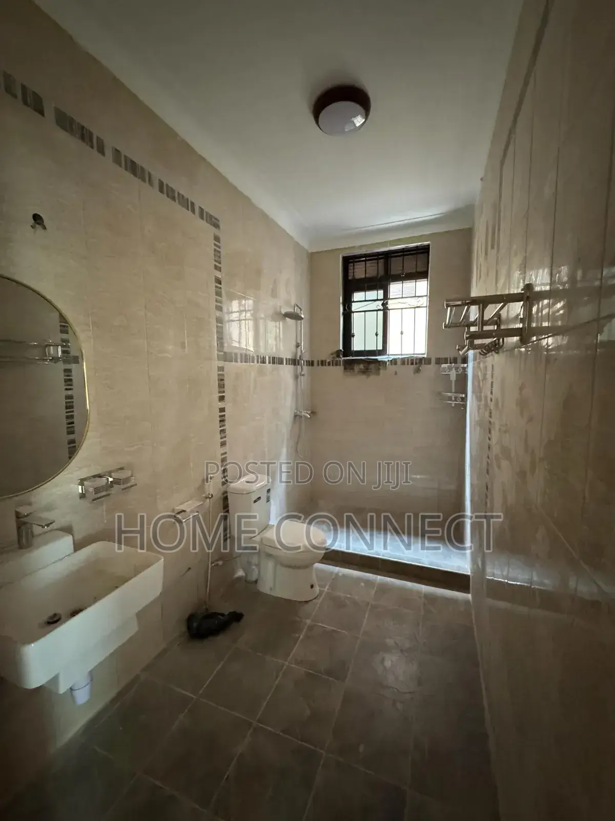 5bdrm Duplex in Buwate, Central Division for sale