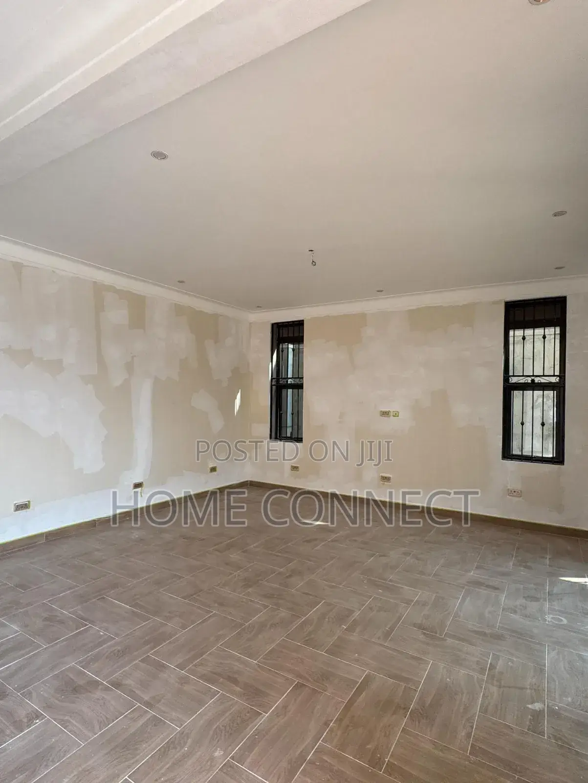 5bdrm Duplex in Buwate, Central Division for sale