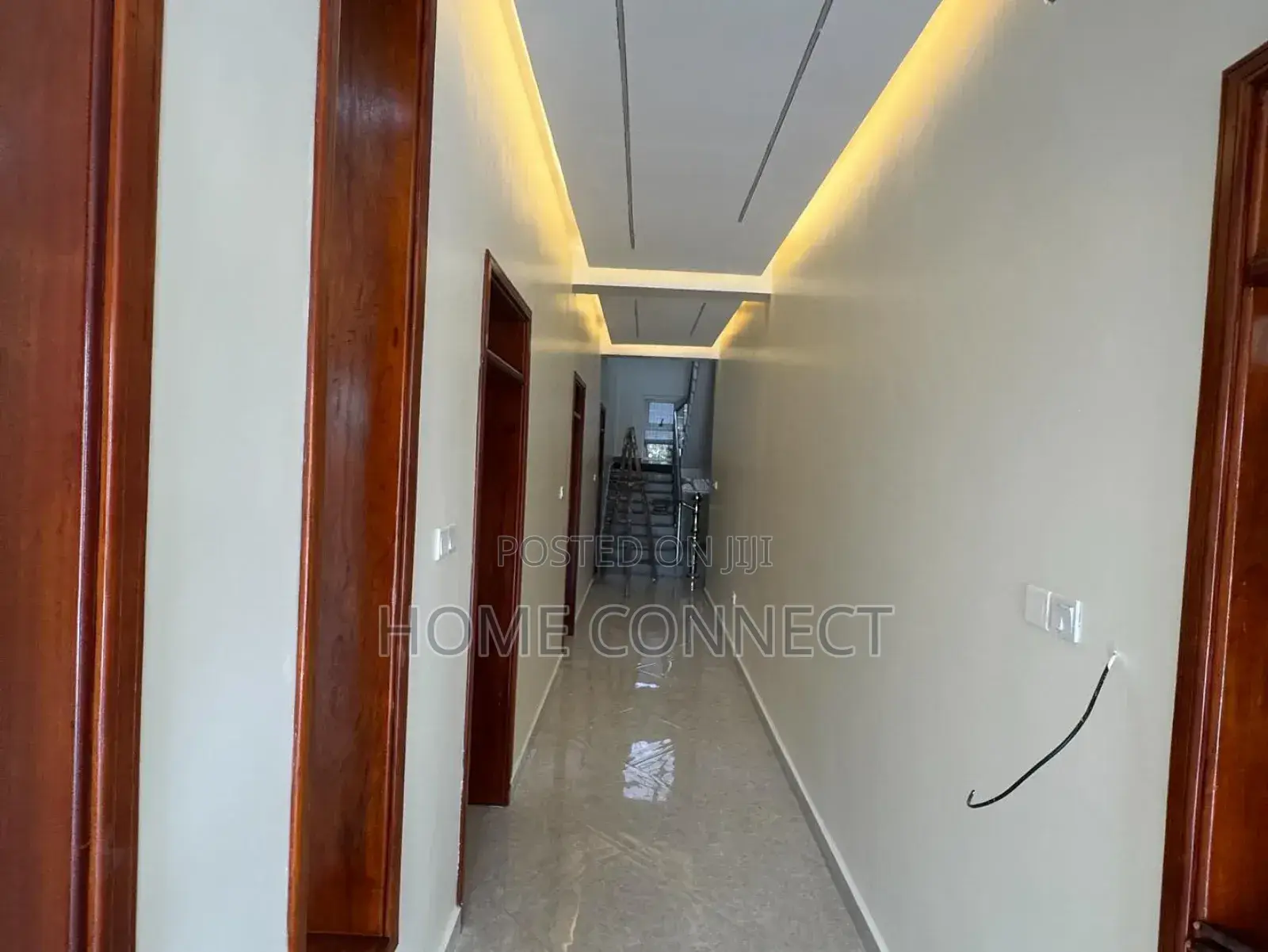 5bdrm Duplex in Kyanja, Central Division for sale