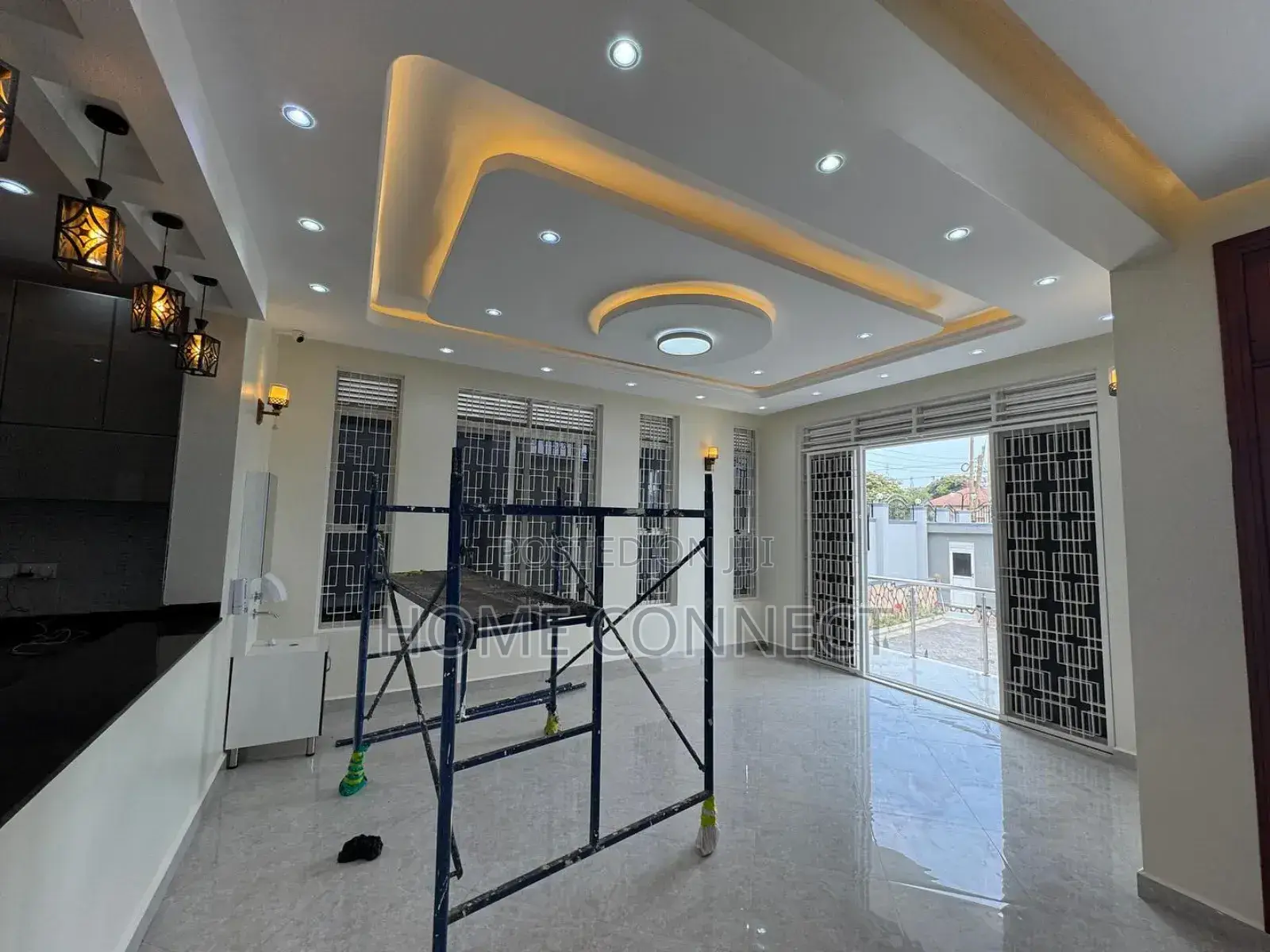 5bdrm Duplex in Kyanja, Central Division for sale