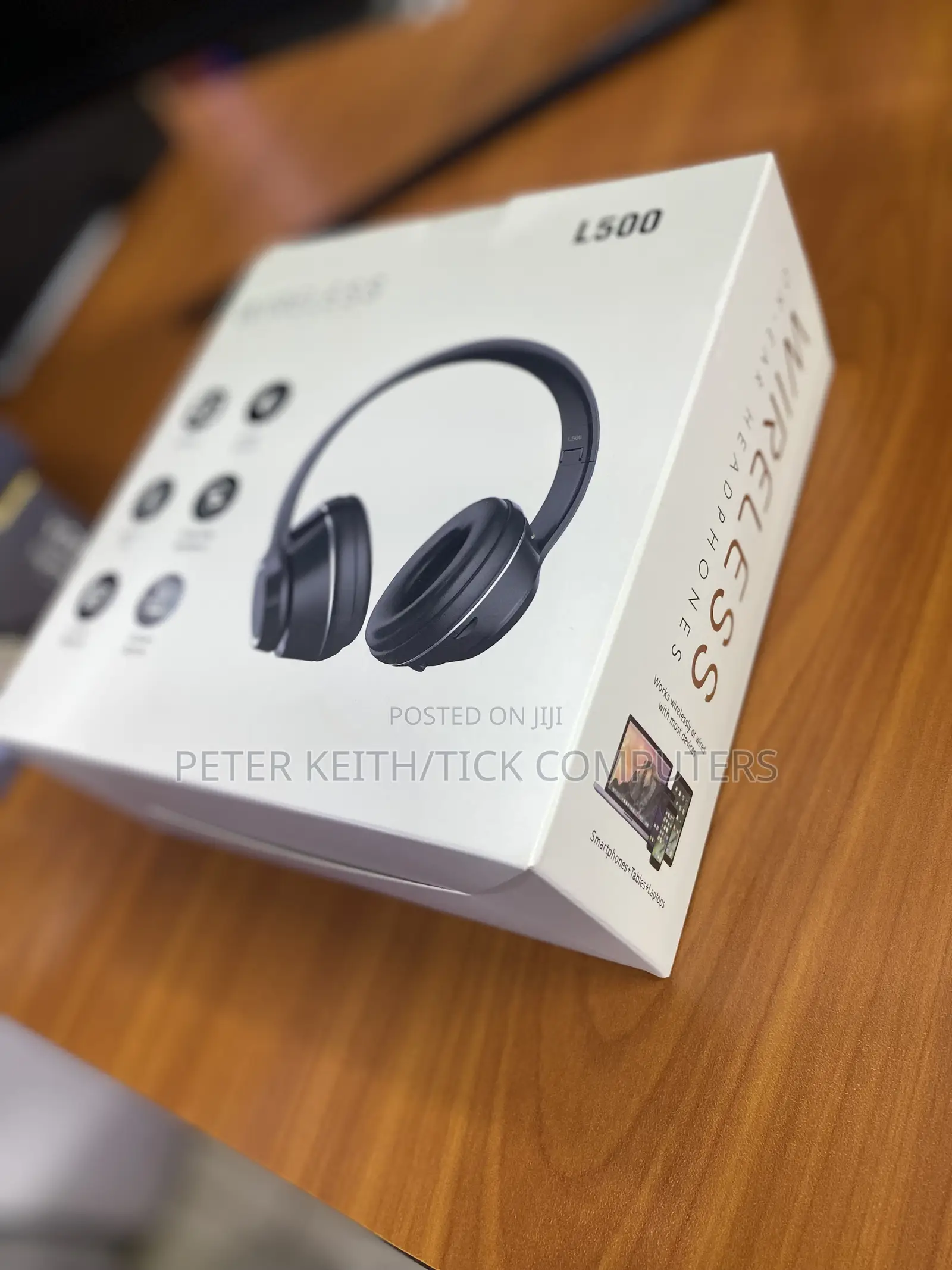 Wireless Bluetooth Headphones With Option Plug in Jack Cable 3.5mm,