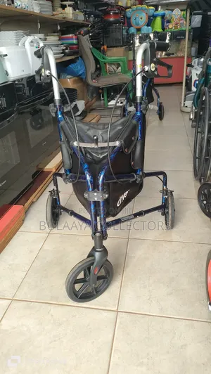 Drive Medical 3-Wheel Rollator Walker, for Mobility Assistance.