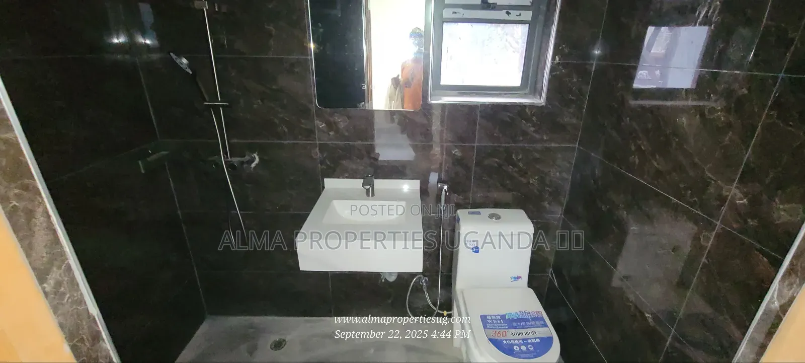 3bdrm Apartment in M.E Suites, Nakawa for rent
