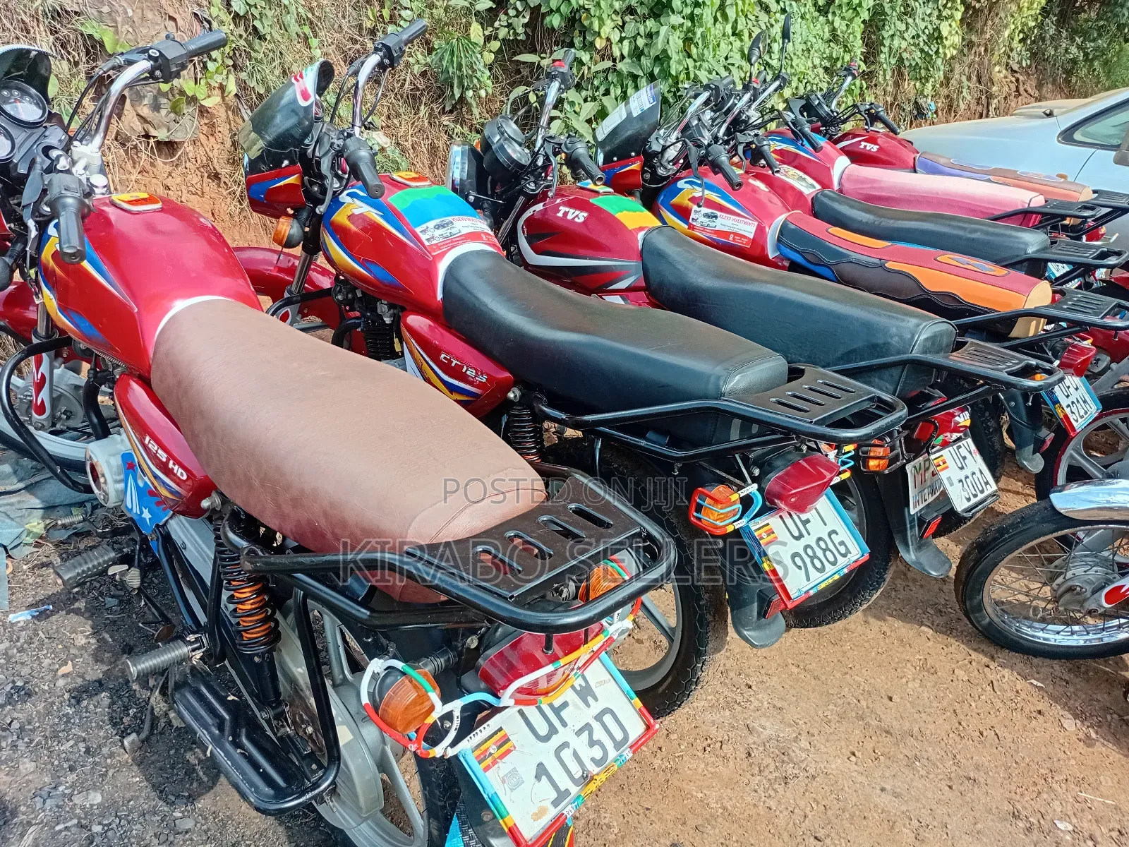 TVS HLX 125 2023 Red