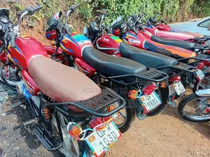 TVS HLX 125 2023 Red