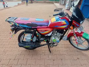TVS HLX 125 2023 Red