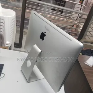 Desktop Computer Apple iMac Pro 8GB Intel Core I5 SSD 256GB