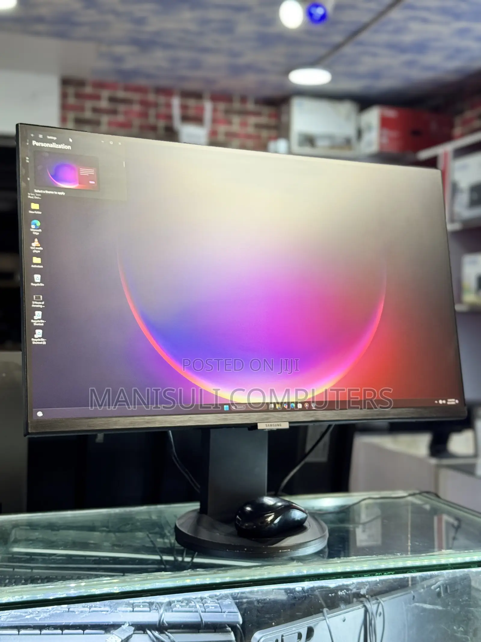 Samsung 27.4 Inch Screen Ips Ultra Gaming Monitor Type C Hdmi