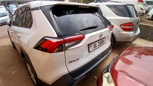 Toyota RAV4 2020 White