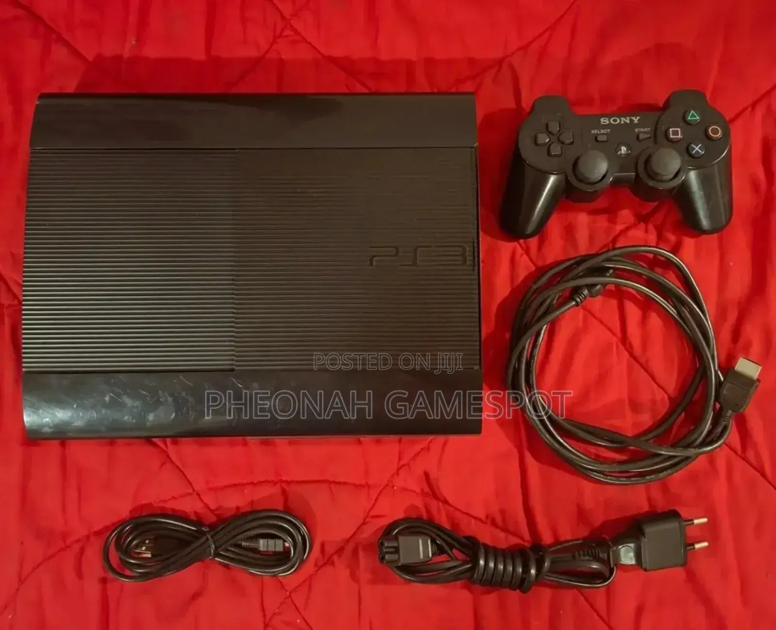 Neat Playstation 3 Super Slim. Comes With 25 Games and 2 Controllers