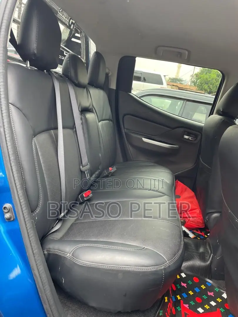 Mitsubishi L200 2016 Blue