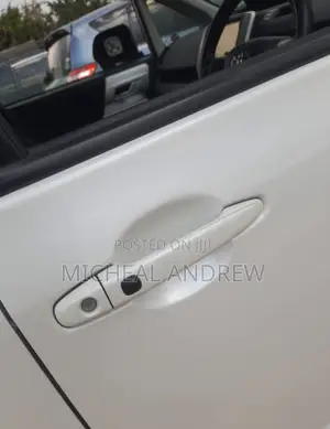 Toyota Noah 2.0 AWD (7 Seater) 2017 White