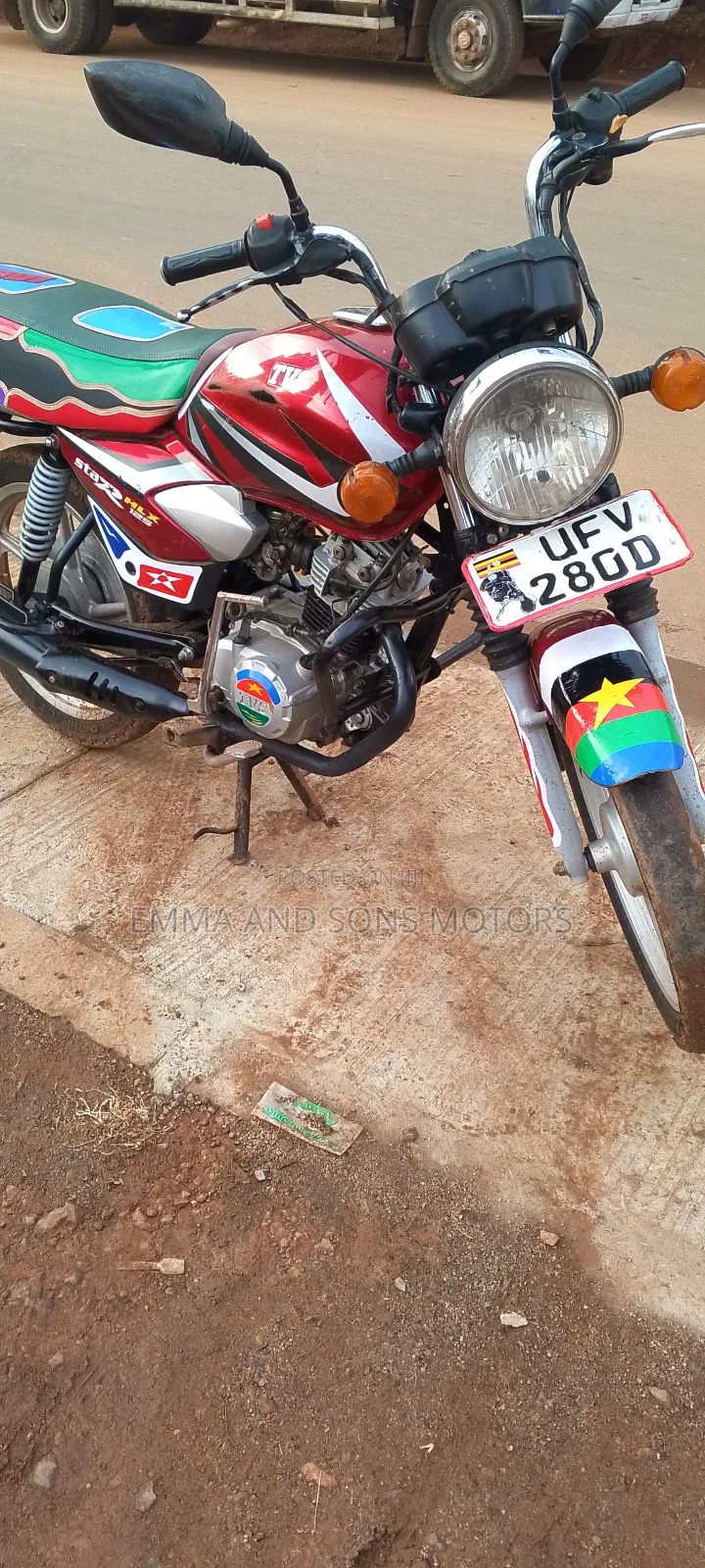 TVS HLX 125 2023 Red
