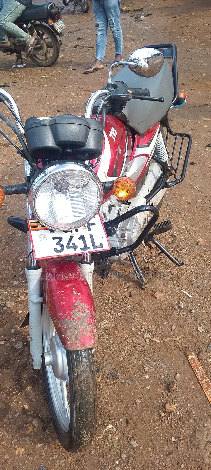 TVS HLX 125 2022 Red