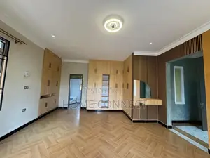 6bdrm Duplex in Muyenga Bukasa Lake, Central Division for sale