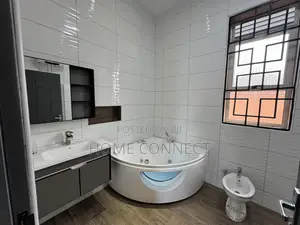6bdrm Duplex in Muyenga Bukasa Lake, Central Division for sale
