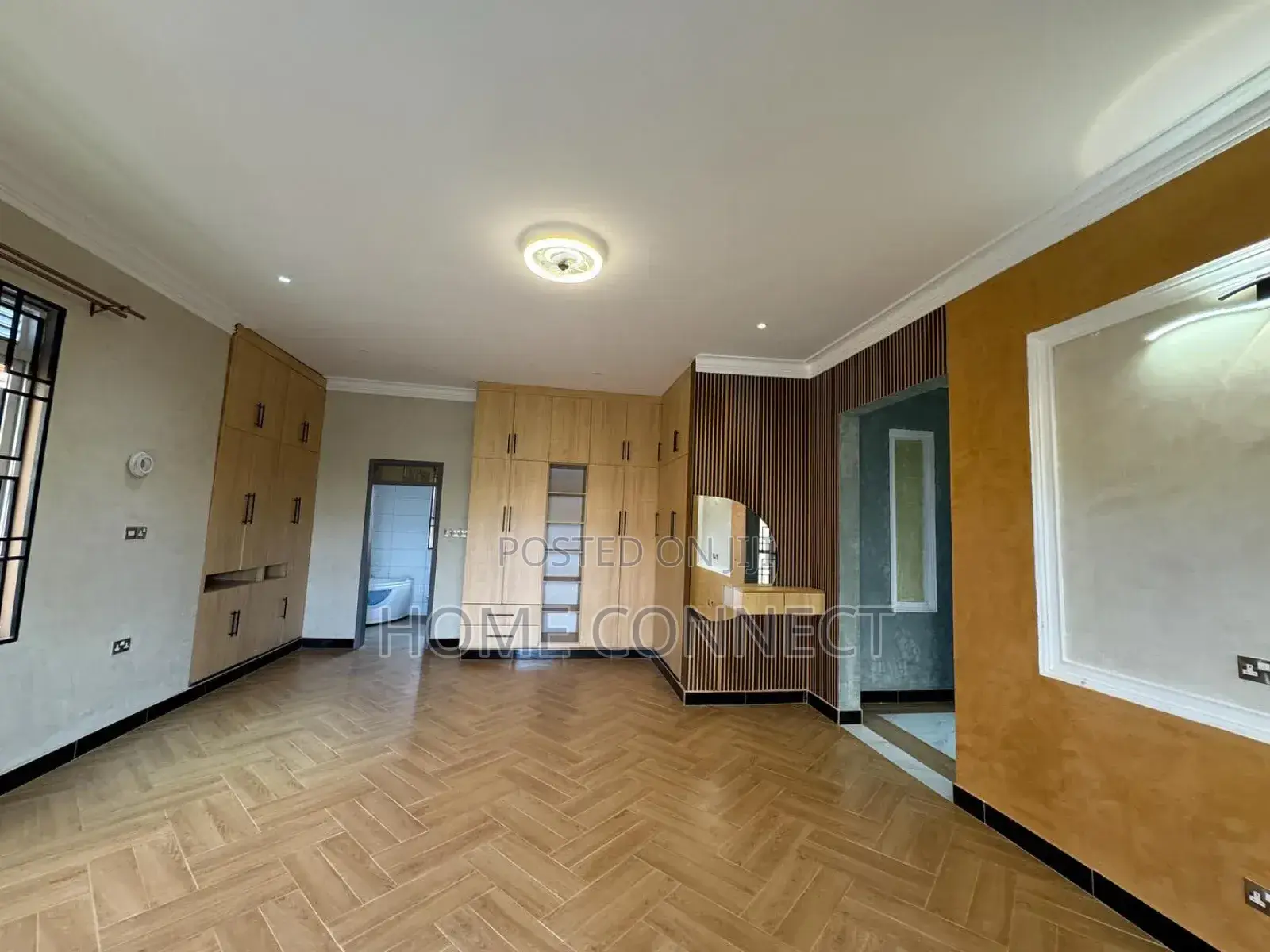 6bdrm Duplex in Muyenga Bukasa Lake, Central Division for sale
