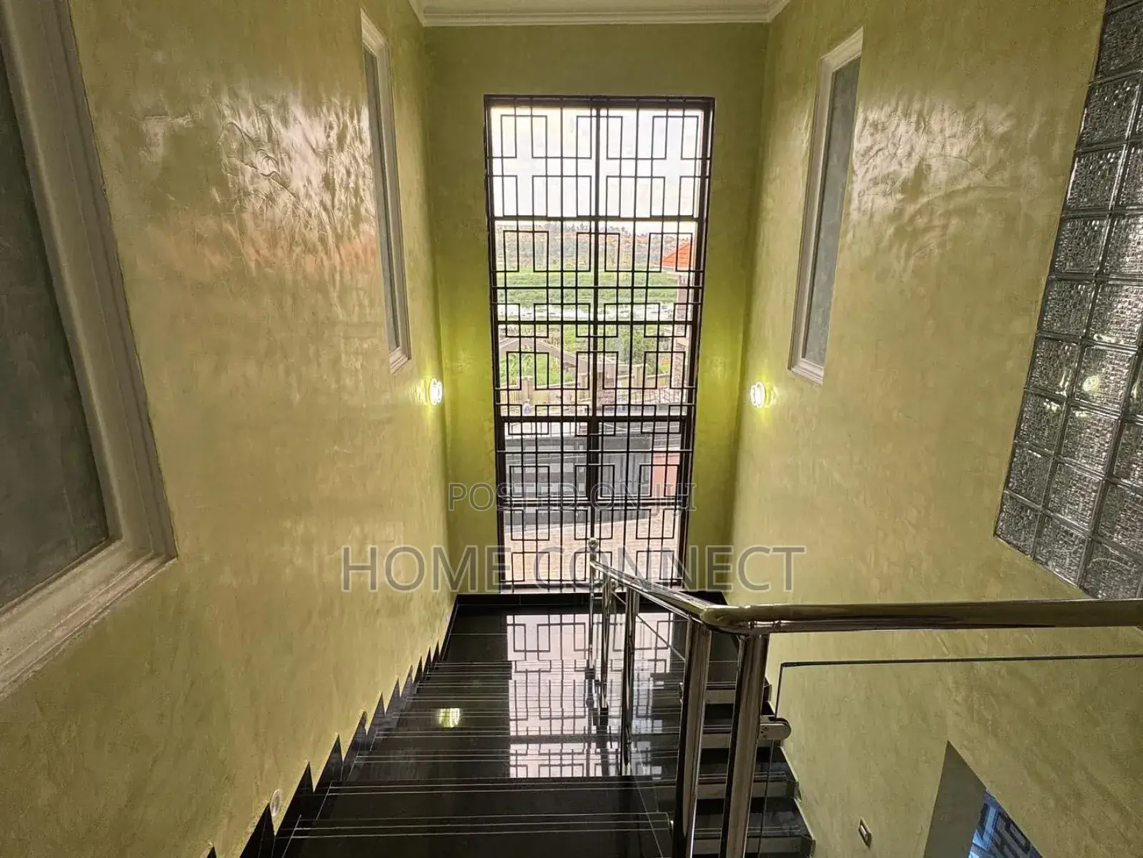6bdrm Duplex in Muyenga Bukasa Lake, Central Division for sale