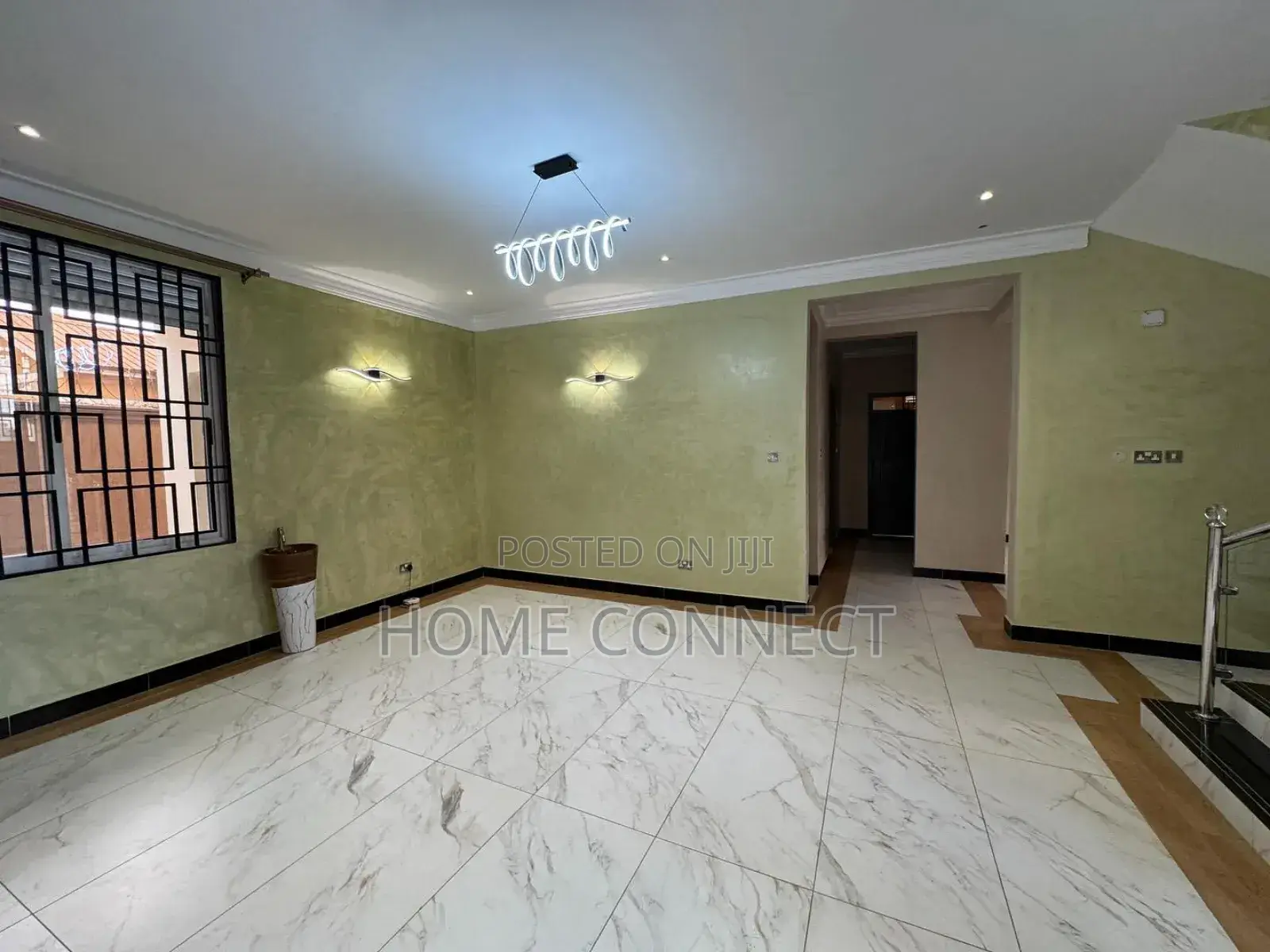 6bdrm Duplex in Muyenga Bukasa Lake, Central Division for sale