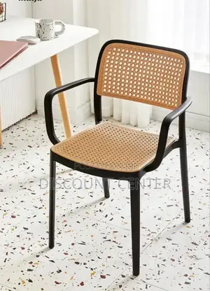 Dinning Plastic Table and 6 Chairs