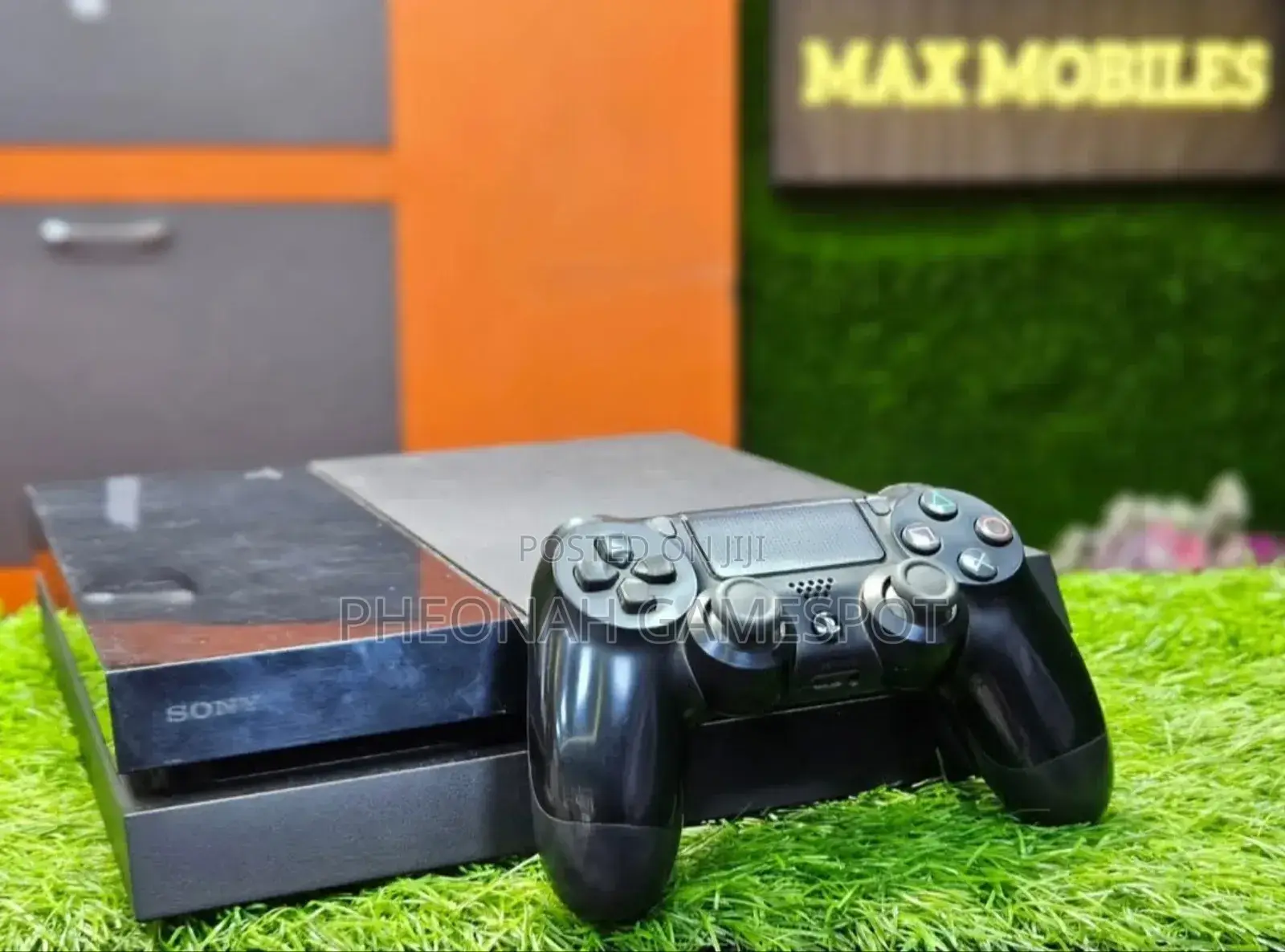 Chipped (Jailbroken) Playstation 4 Standard Ps4 Standard