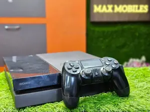 Chipped (Jailbroken) Playstation 4 Standard Ps4 Standard