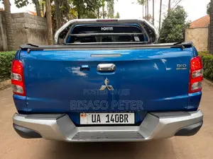 Mitsubishi L200 2016 Blue