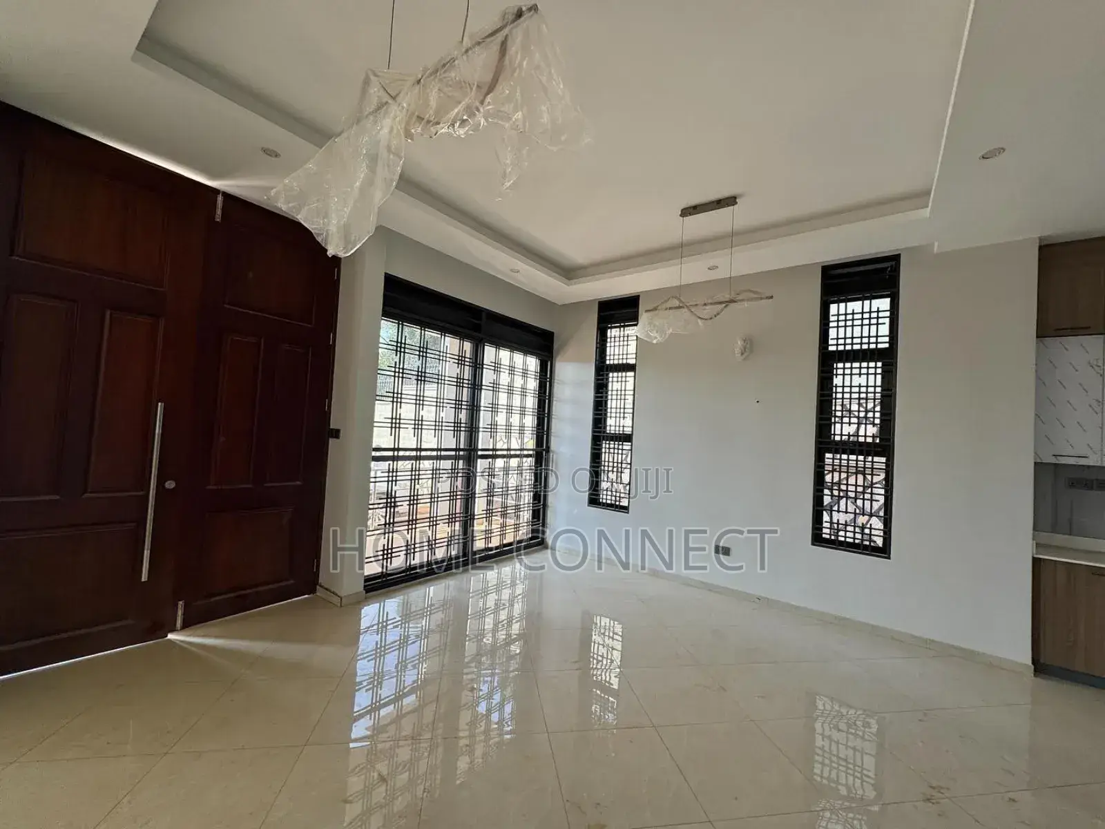 5bdrm Duplex in Buwate, Central Division for sale