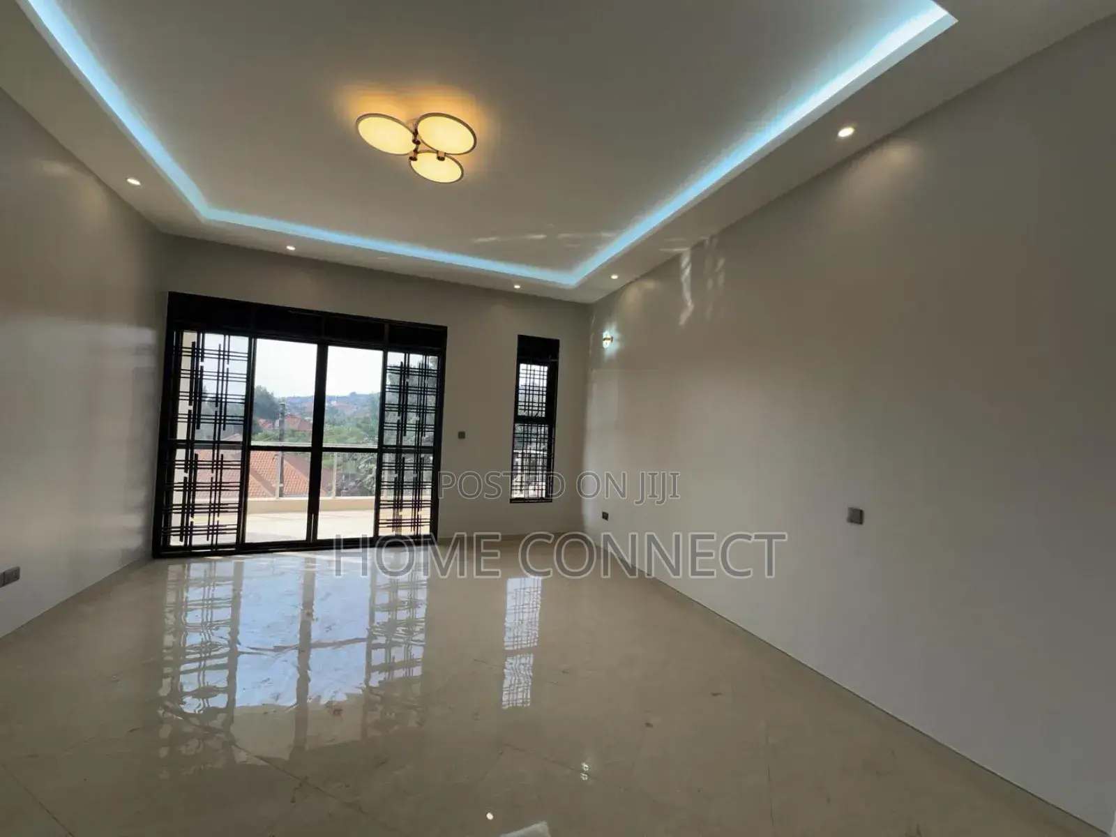 5bdrm Duplex in Buwate, Central Division for sale