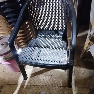 Table and 6 Chairs (Quality Plastic)