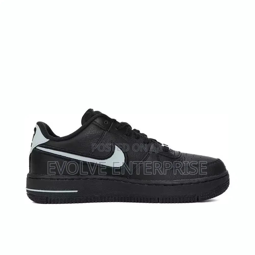 Nike Air Force 1 Wear-Resistant Low-Top Sneakers