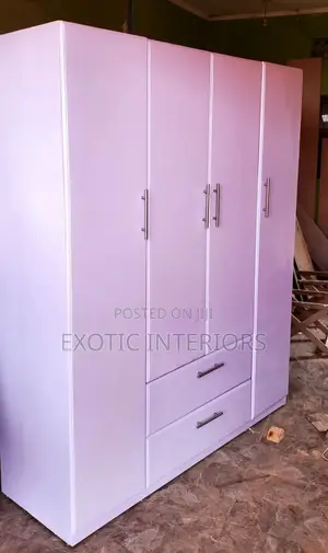 Wardrobe of 6x6 Feet Call