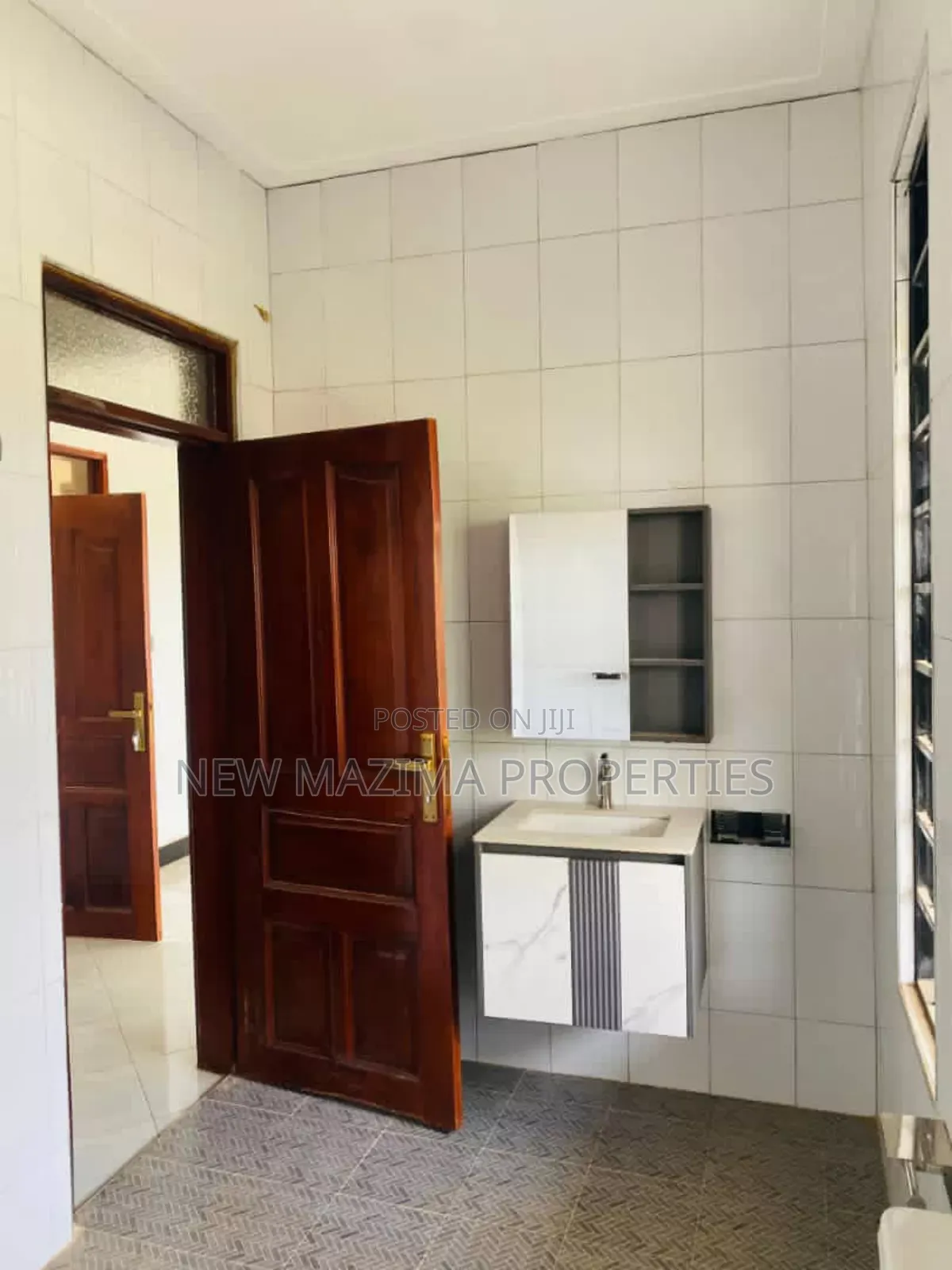 Mini Flat in Kitende Ntebe Rd, Central Division for sale