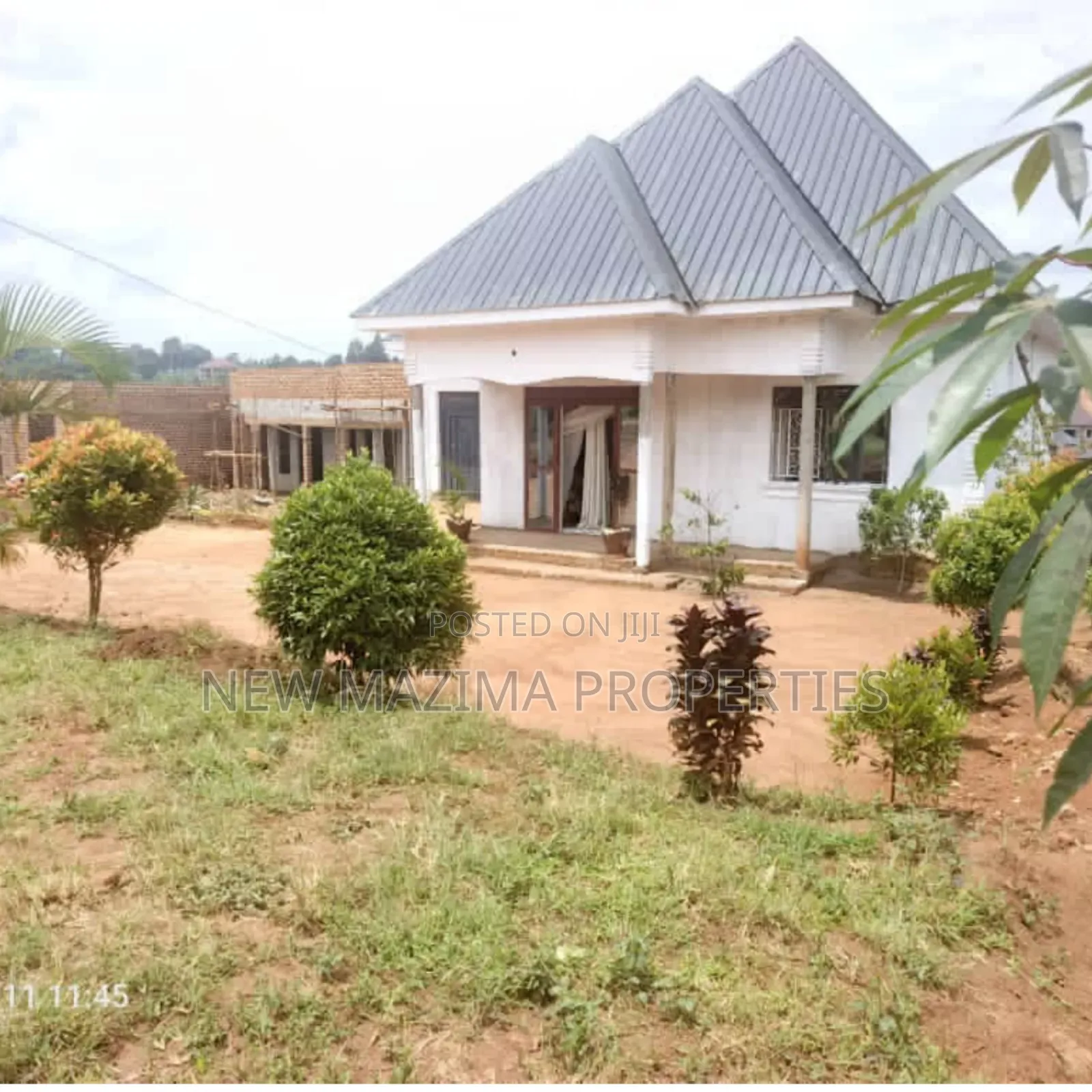 3bdrm House in Nsangi Maya, Central Division for sale