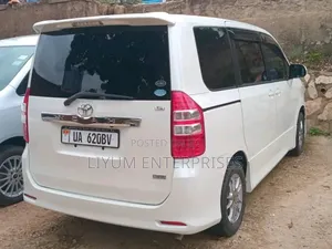 Airport Pick Up/Drop Offs/Special Hire