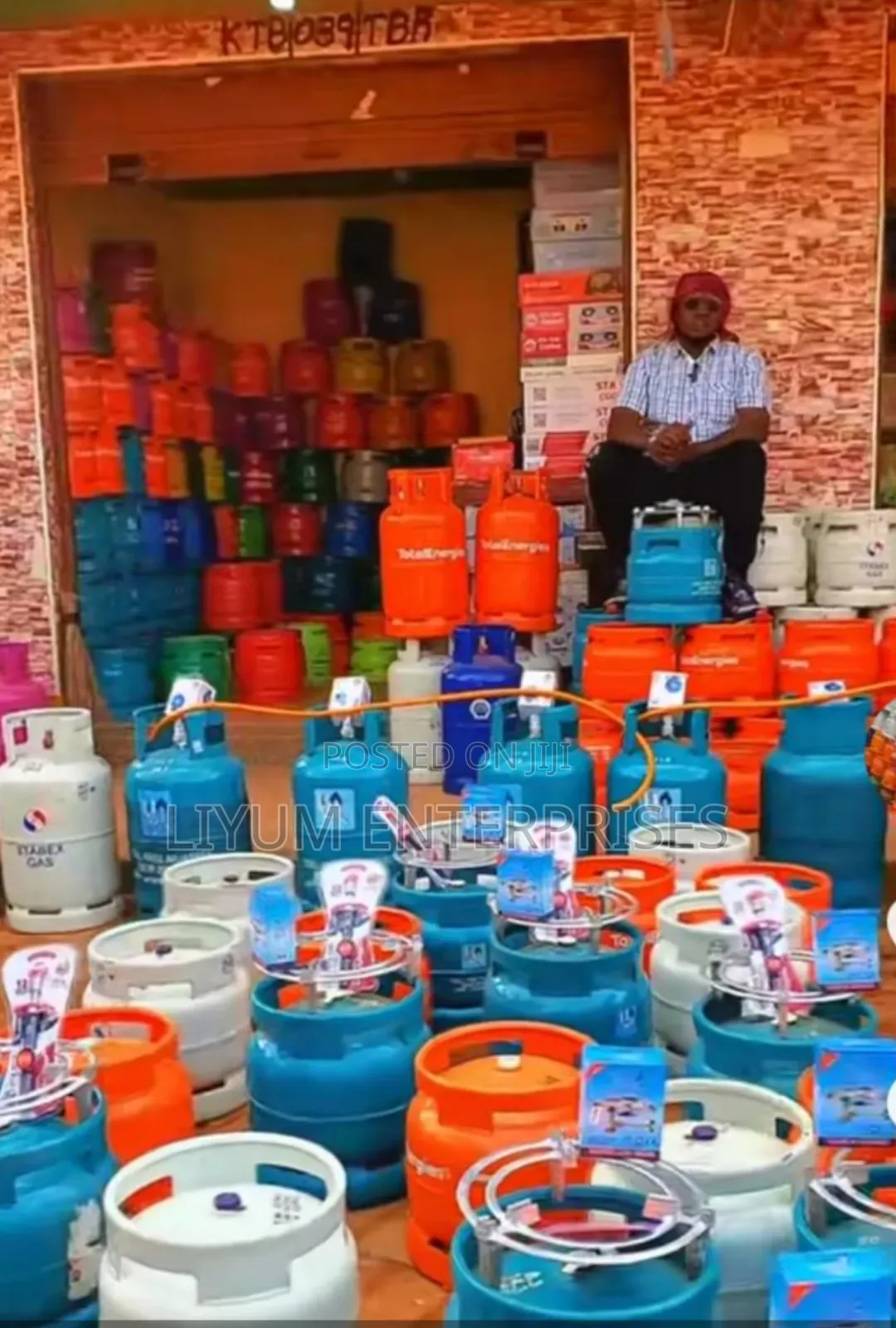 We Deliver According to Your Choice of Cooking Gas