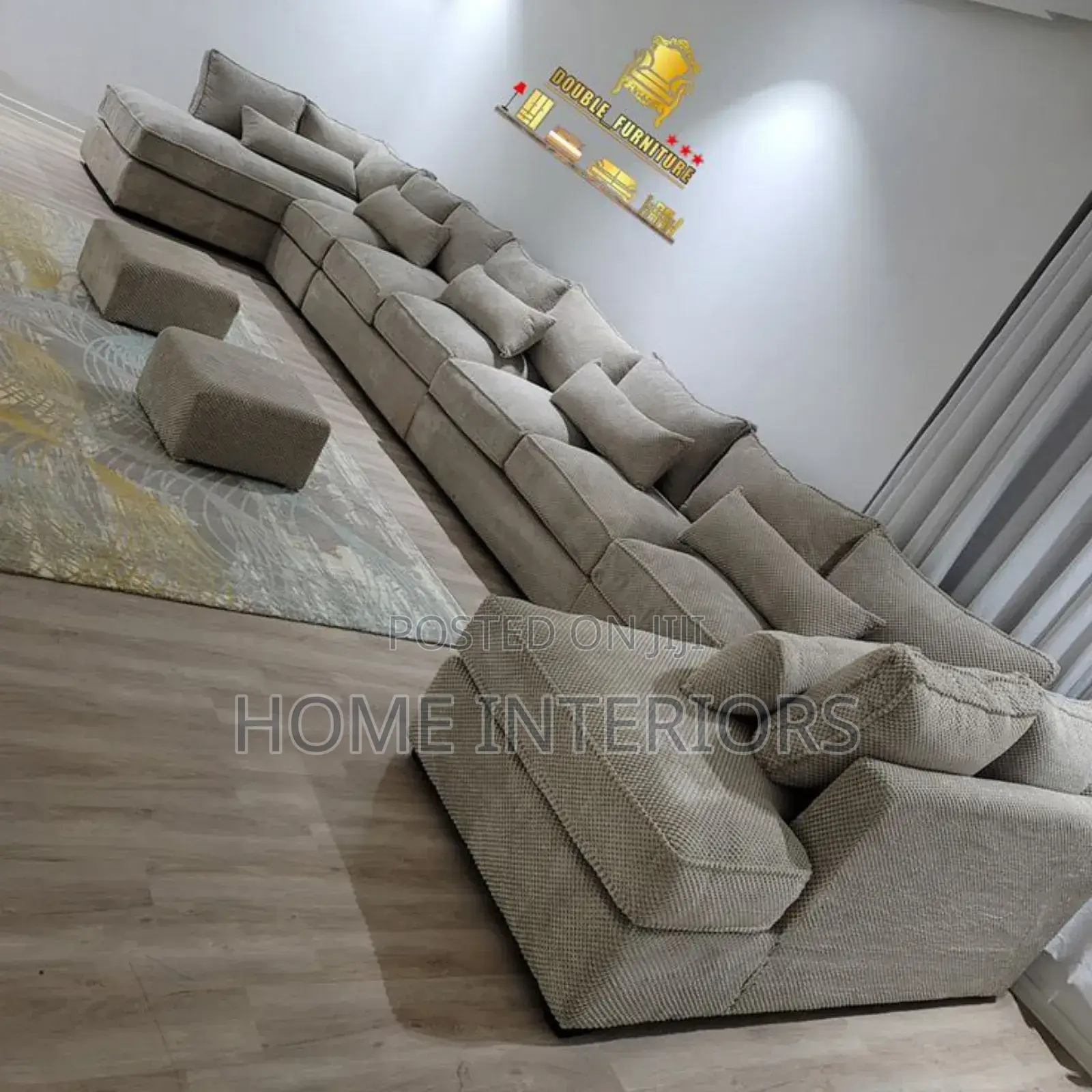 Twelve Seater With Double Pillows