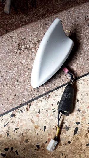 Shark Fin Antenna for All Cars