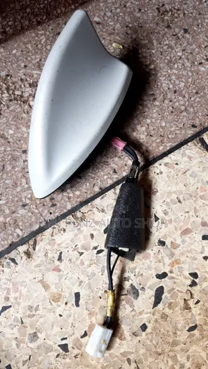 Shark Fin Antenna for All Cars