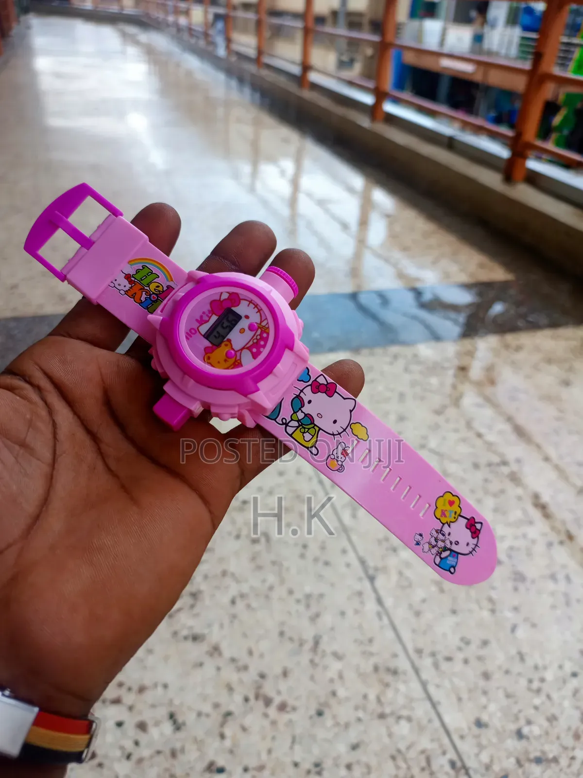 Hello Kitty Projector Watch for Children.